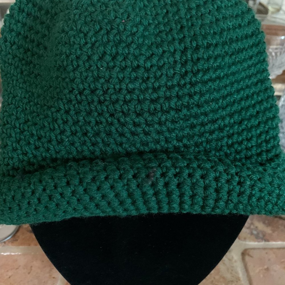 WOMAN HAT